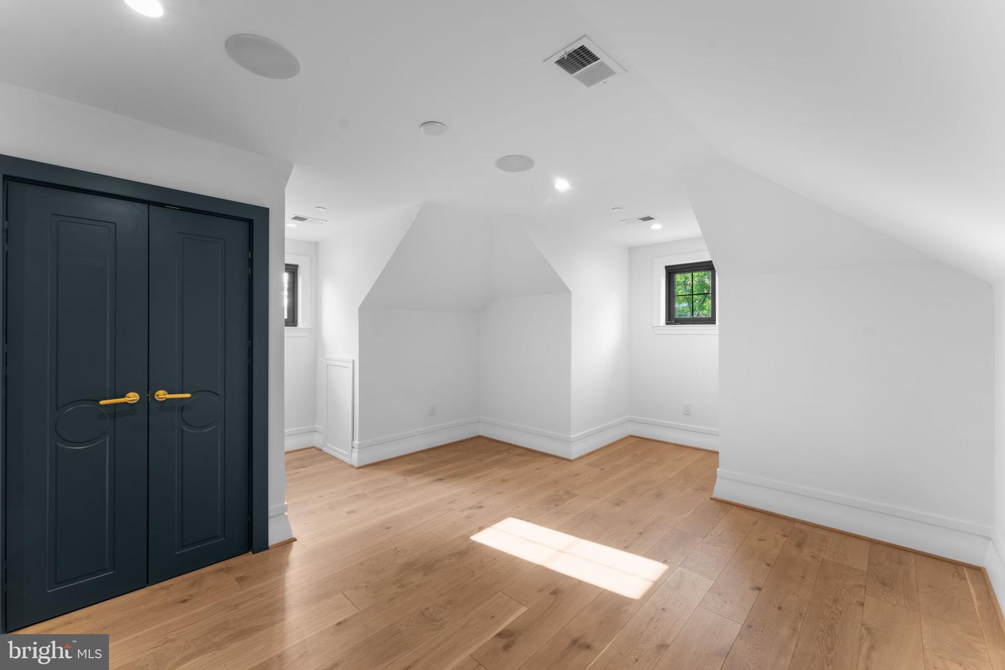 3819 NW ALBEMARLE ST NW, WASHINGTON, District Of Columbia 20016, 4 Bedrooms Bedrooms, ,3 BathroomsBathrooms,Residential,For sale,3819 NW ALBEMARLE ST NW,DCDC2175548 MLS # DCDC2175548