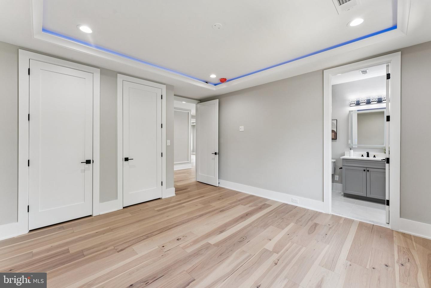 6935 SOUTHRIDGE DR, MCLEAN, Virginia 22101, 6 Bedrooms Bedrooms, ,6 BathroomsBathrooms,Residential,For sale,6935 SOUTHRIDGE DR,VAFX2225140 MLS # VAFX2225140