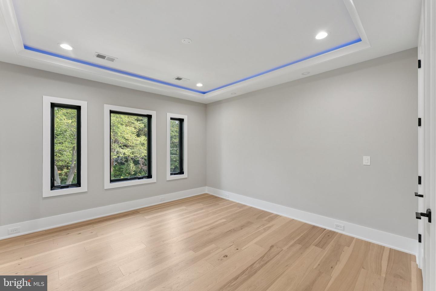 6935 SOUTHRIDGE DR, MCLEAN, Virginia 22101, 6 Bedrooms Bedrooms, ,6 BathroomsBathrooms,Residential,For sale,6935 SOUTHRIDGE DR,VAFX2225140 MLS # VAFX2225140