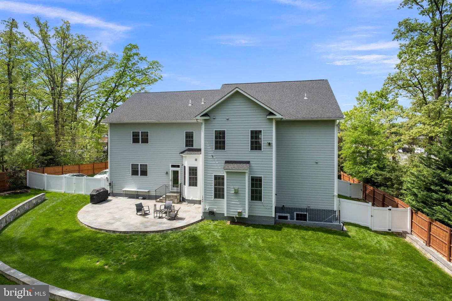 7911 FORT HUNT RD, ALEXANDRIA, Virginia 22308, 7 Bedrooms Bedrooms, ,8 BathroomsBathrooms,Residential,For sale,7911 FORT HUNT RD,VAFX2225292 MLS # VAFX2225292