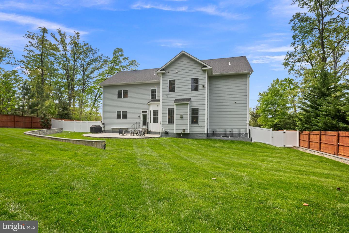 7911 FORT HUNT RD, ALEXANDRIA, Virginia 22308, 7 Bedrooms Bedrooms, ,8 BathroomsBathrooms,Residential,For sale,7911 FORT HUNT RD,VAFX2225292 MLS # VAFX2225292