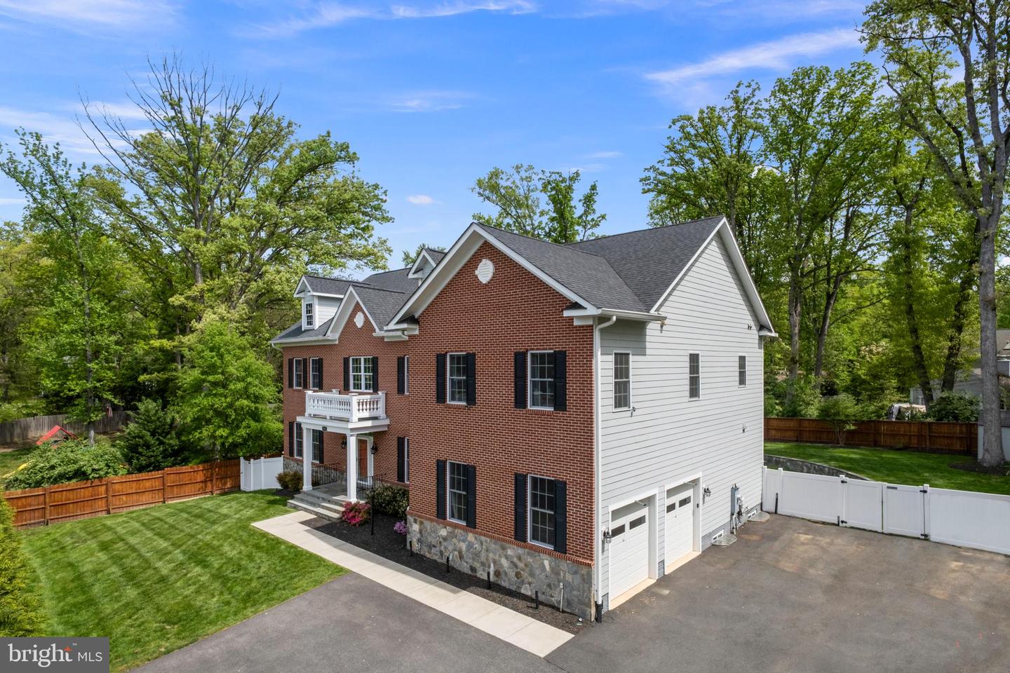 7911 FORT HUNT RD, ALEXANDRIA, Virginia 22308, 7 Bedrooms Bedrooms, ,8 BathroomsBathrooms,Residential,For sale,7911 FORT HUNT RD,VAFX2225292 MLS # VAFX2225292