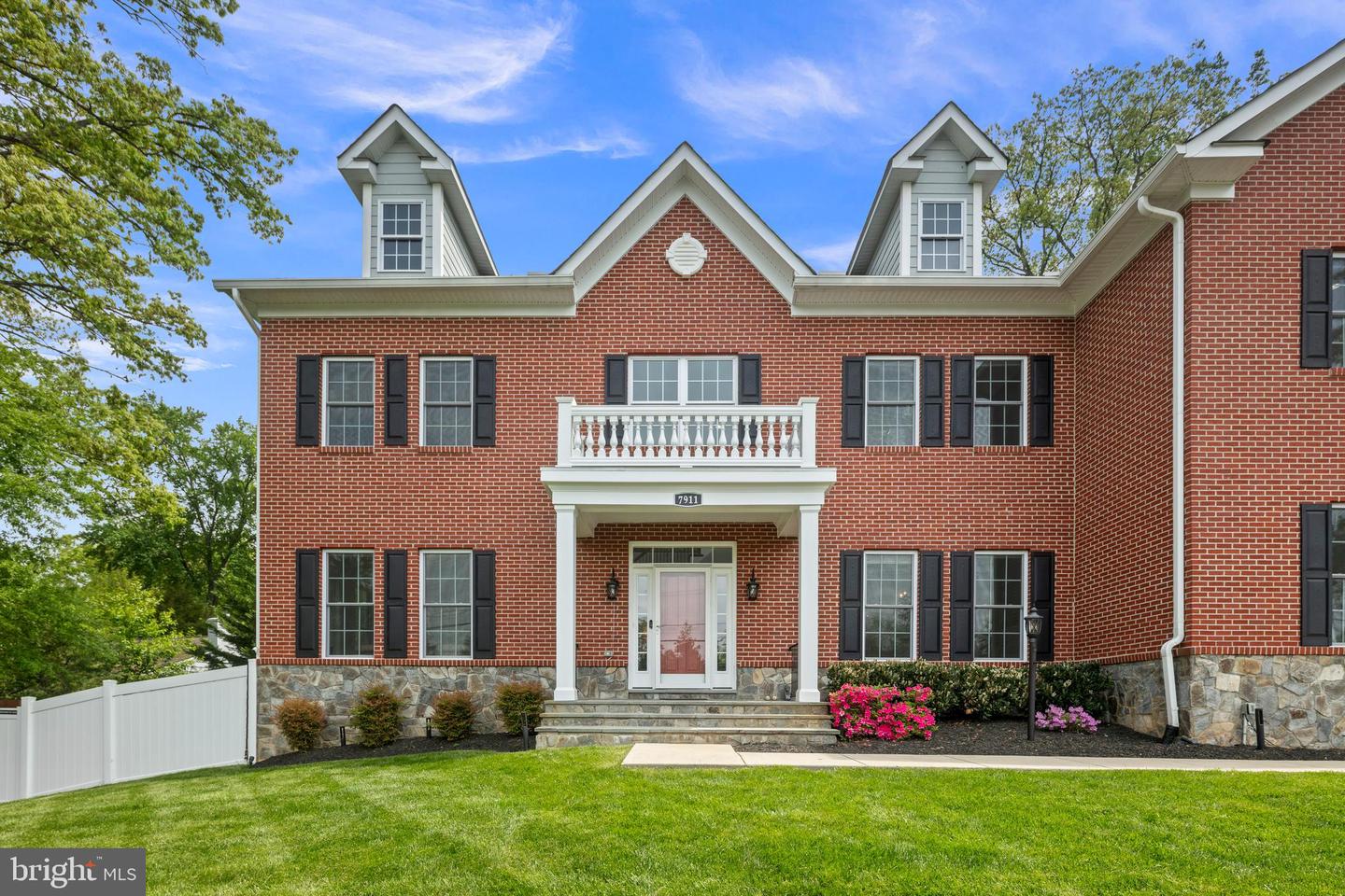 7911 FORT HUNT RD, ALEXANDRIA, Virginia 22308, 7 Bedrooms Bedrooms, ,8 BathroomsBathrooms,Residential,For sale,7911 FORT HUNT RD,VAFX2225292 MLS # VAFX2225292