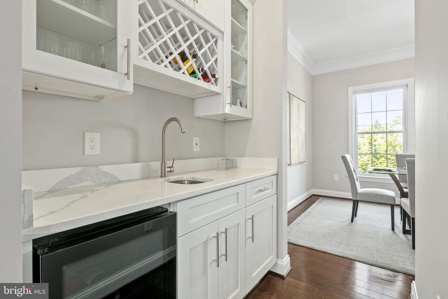 7911 FORT HUNT RD, ALEXANDRIA, Virginia 22308, 7 Bedrooms Bedrooms, ,8 BathroomsBathrooms,Residential,For sale,7911 FORT HUNT RD,VAFX2225292 MLS # VAFX2225292