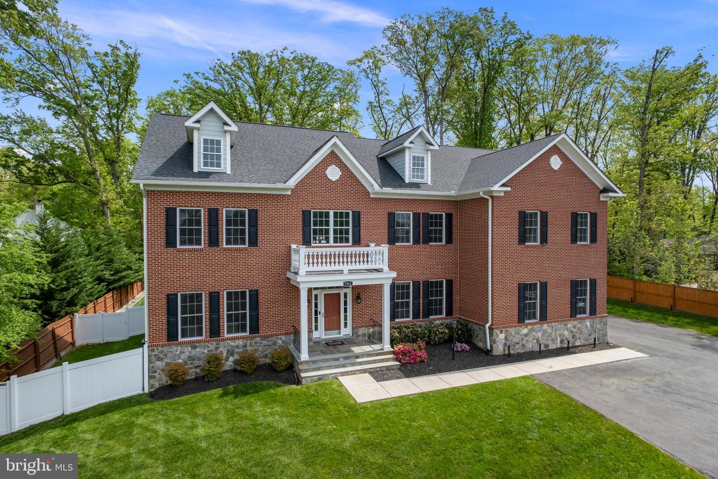7911 FORT HUNT RD, ALEXANDRIA, Virginia 22308, 7 Bedrooms Bedrooms, ,8 BathroomsBathrooms,Residential,For sale,7911 FORT HUNT RD,VAFX2225292 MLS # VAFX2225292