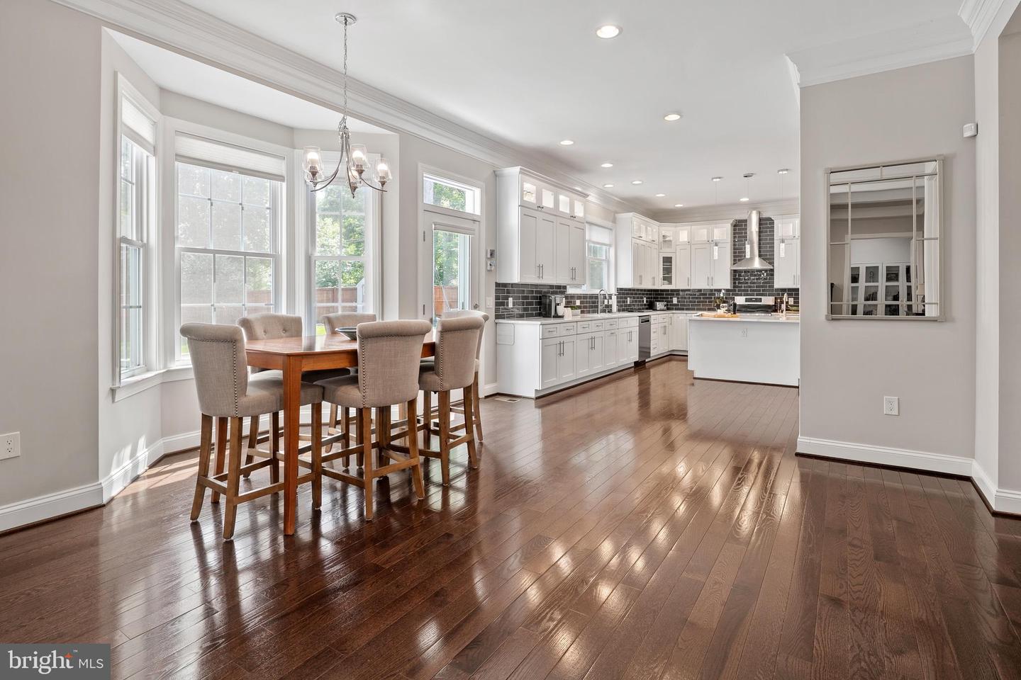 7911 FORT HUNT RD, ALEXANDRIA, Virginia 22308, 7 Bedrooms Bedrooms, ,8 BathroomsBathrooms,Residential,For sale,7911 FORT HUNT RD,VAFX2225292 MLS # VAFX2225292