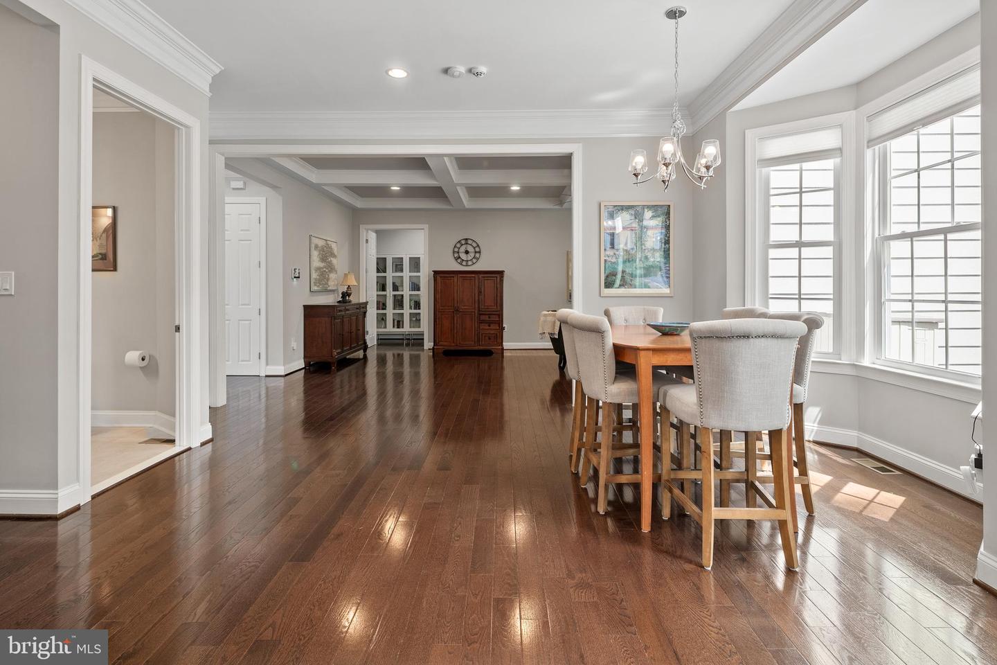 7911 FORT HUNT RD, ALEXANDRIA, Virginia 22308, 7 Bedrooms Bedrooms, ,8 BathroomsBathrooms,Residential,For sale,7911 FORT HUNT RD,VAFX2225292 MLS # VAFX2225292