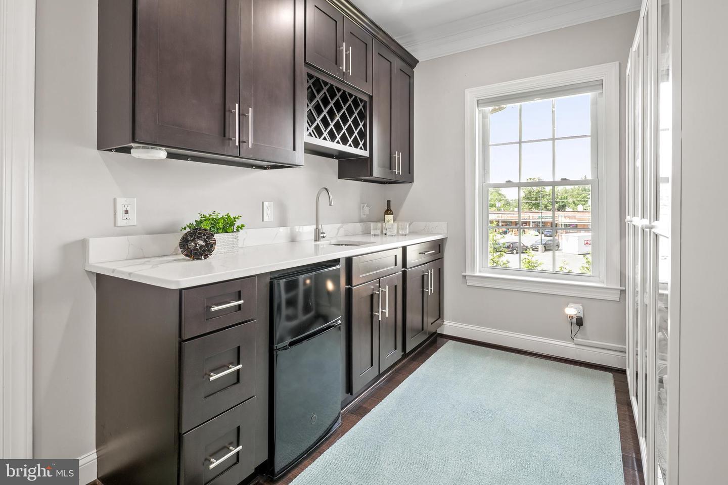 7911 FORT HUNT RD, ALEXANDRIA, Virginia 22308, 7 Bedrooms Bedrooms, ,8 BathroomsBathrooms,Residential,For sale,7911 FORT HUNT RD,VAFX2225292 MLS # VAFX2225292