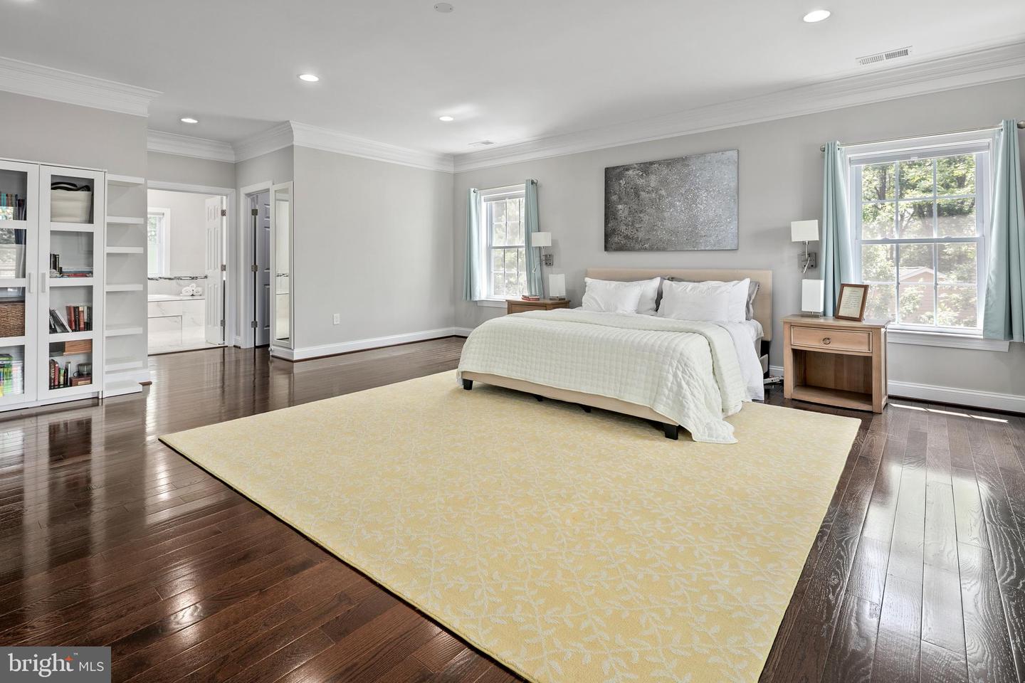 7911 FORT HUNT RD, ALEXANDRIA, Virginia 22308, 7 Bedrooms Bedrooms, ,8 BathroomsBathrooms,Residential,For sale,7911 FORT HUNT RD,VAFX2225292 MLS # VAFX2225292