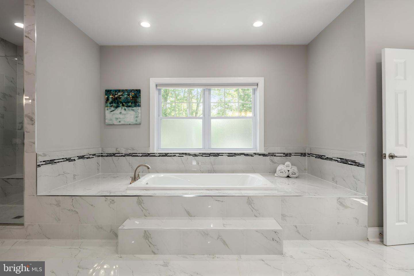 7911 FORT HUNT RD, ALEXANDRIA, Virginia 22308, 7 Bedrooms Bedrooms, ,8 BathroomsBathrooms,Residential,For sale,7911 FORT HUNT RD,VAFX2225292 MLS # VAFX2225292