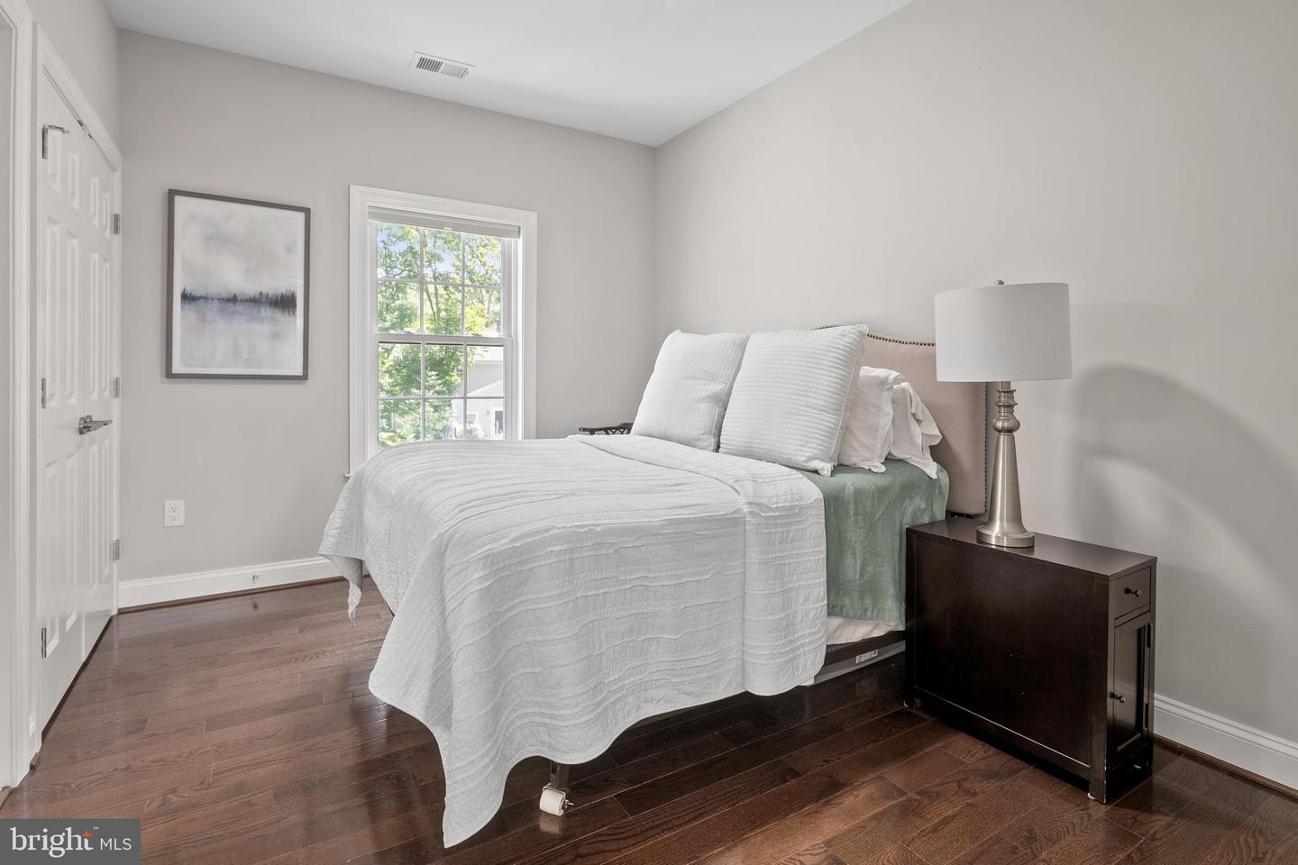 7911 FORT HUNT RD, ALEXANDRIA, Virginia 22308, 7 Bedrooms Bedrooms, ,8 BathroomsBathrooms,Residential,For sale,7911 FORT HUNT RD,VAFX2225292 MLS # VAFX2225292