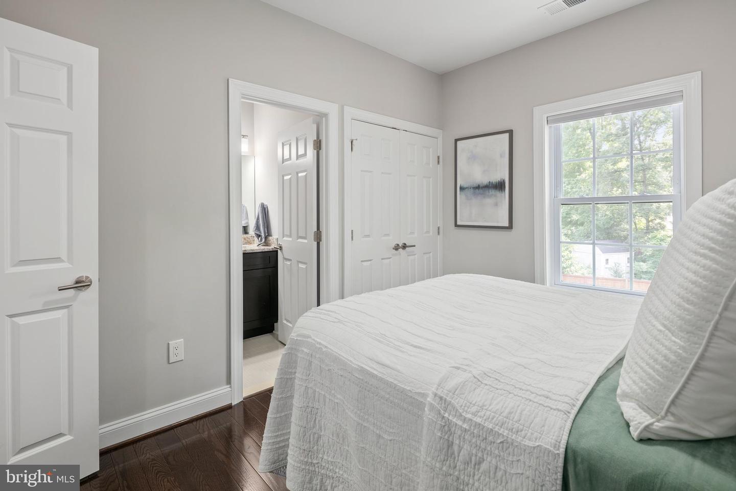 7911 FORT HUNT RD, ALEXANDRIA, Virginia 22308, 7 Bedrooms Bedrooms, ,8 BathroomsBathrooms,Residential,For sale,7911 FORT HUNT RD,VAFX2225292 MLS # VAFX2225292