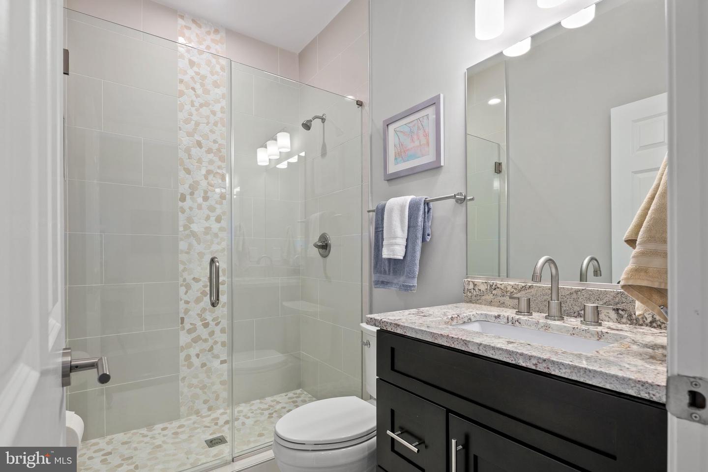 7911 FORT HUNT RD, ALEXANDRIA, Virginia 22308, 7 Bedrooms Bedrooms, ,8 BathroomsBathrooms,Residential,For sale,7911 FORT HUNT RD,VAFX2225292 MLS # VAFX2225292