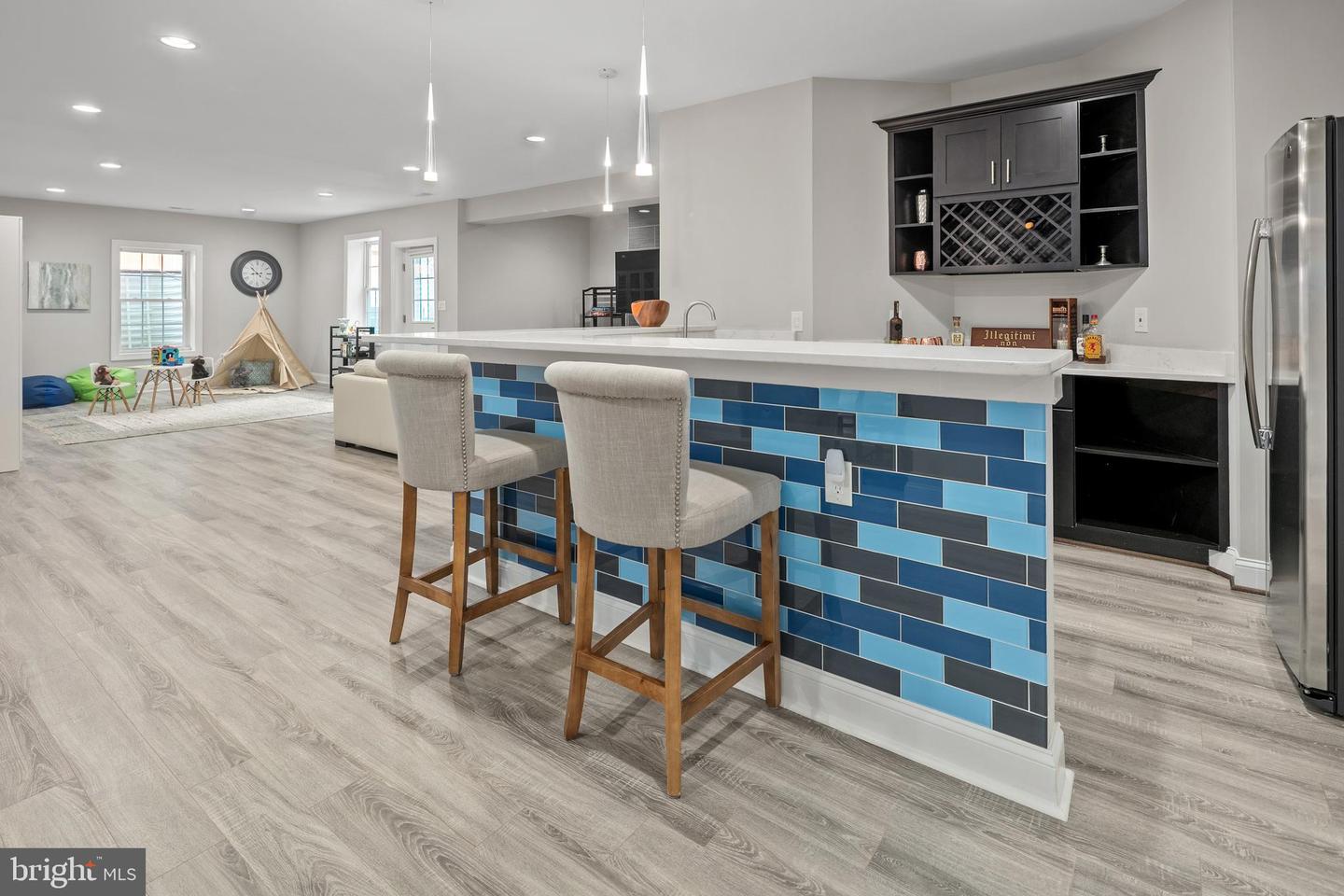 7911 FORT HUNT RD, ALEXANDRIA, Virginia 22308, 7 Bedrooms Bedrooms, ,8 BathroomsBathrooms,Residential,For sale,7911 FORT HUNT RD,VAFX2225292 MLS # VAFX2225292