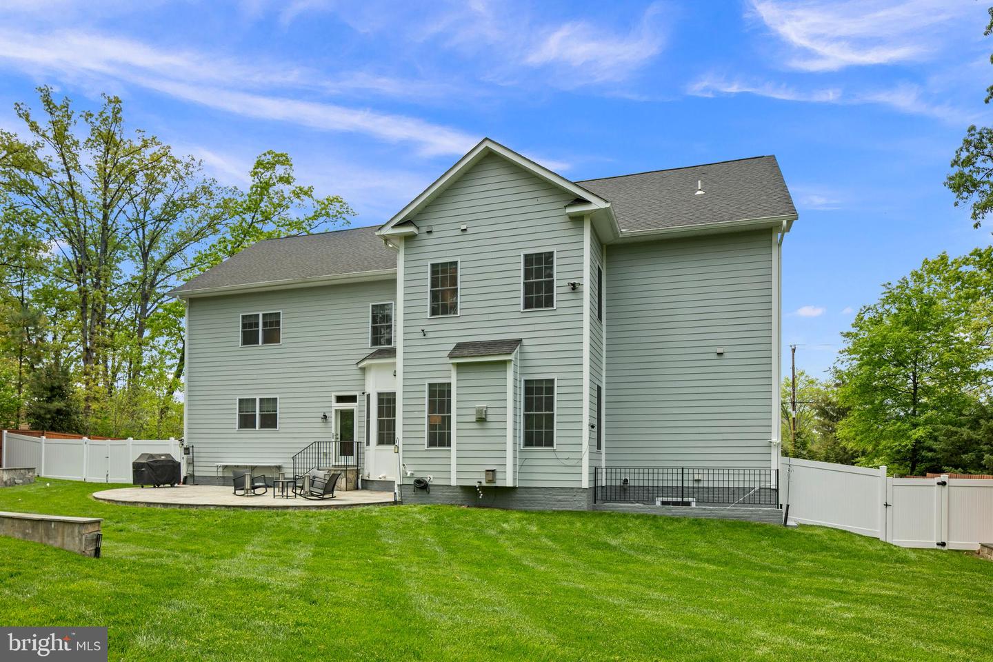 7911 FORT HUNT RD, ALEXANDRIA, Virginia 22308, 7 Bedrooms Bedrooms, ,8 BathroomsBathrooms,Residential,For sale,7911 FORT HUNT RD,VAFX2225292 MLS # VAFX2225292