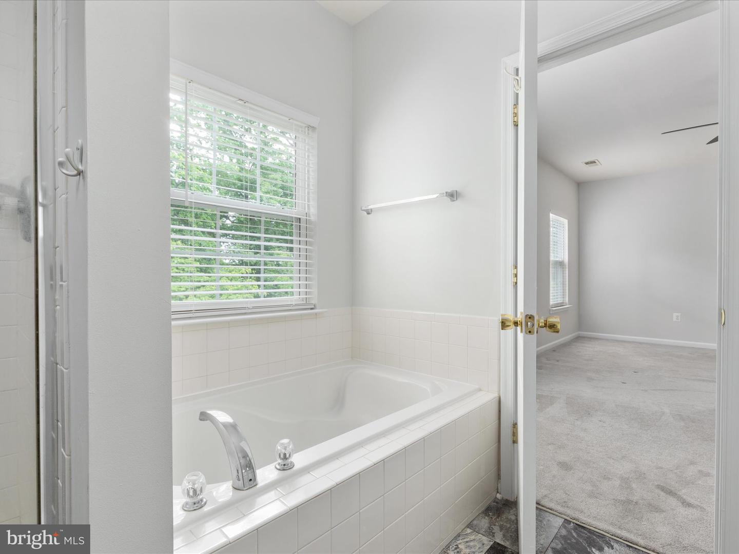 325 QUINTON OAKS CIR, STEPHENS CITY, Virginia 22655, 3 Bedrooms Bedrooms, ,2 BathroomsBathrooms,Residential,For sale,325 QUINTON OAKS CIR,VAFV2030320 MLS # VAFV2030320