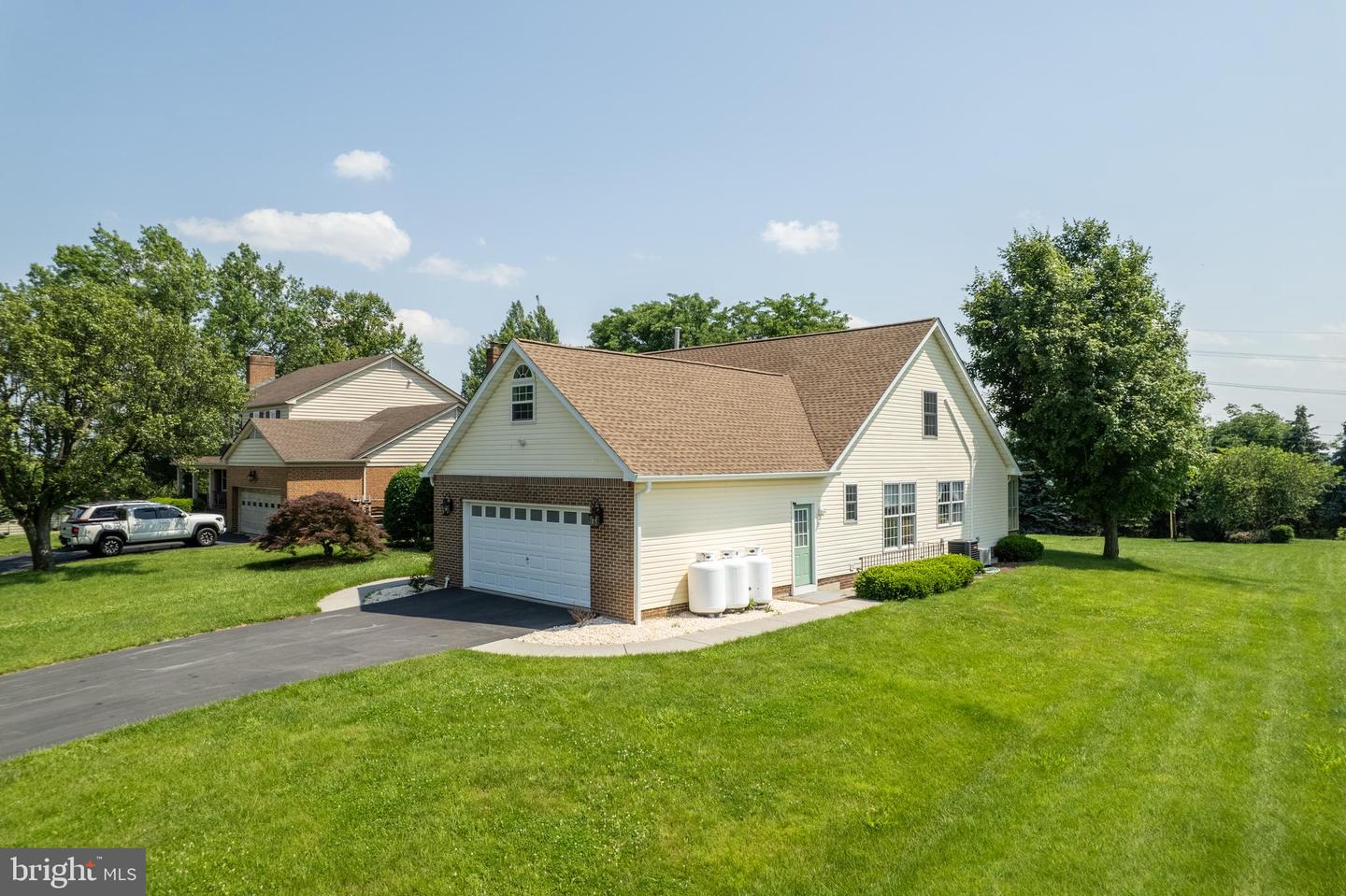 1629 PONDVIEW DR, WINCHESTER, Virginia 22601, 4 Bedrooms Bedrooms, ,3 BathroomsBathrooms,Residential,For sale,1629 PONDVIEW DR,VAWI2007308 MLS # VAWI2007308