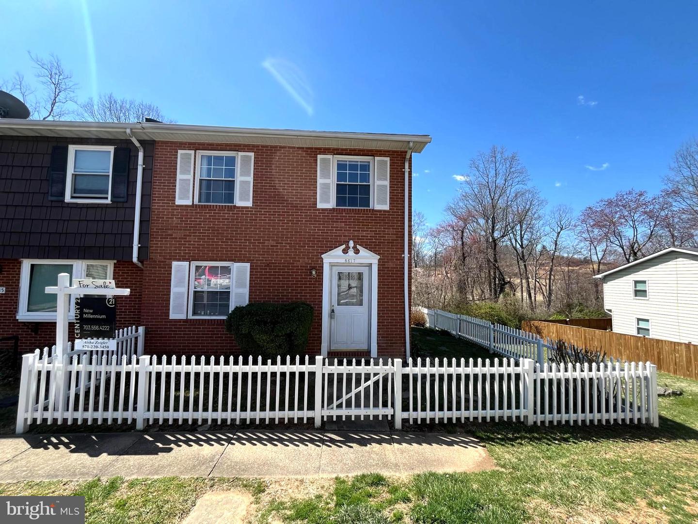 8617 COLSTON CT, MARSHALL, Virginia 20115, 3 Bedrooms Bedrooms, ,2 BathroomsBathrooms,Residential,For sale,8617 COLSTON CT,VAFQ2015878 MLS # VAFQ2015878