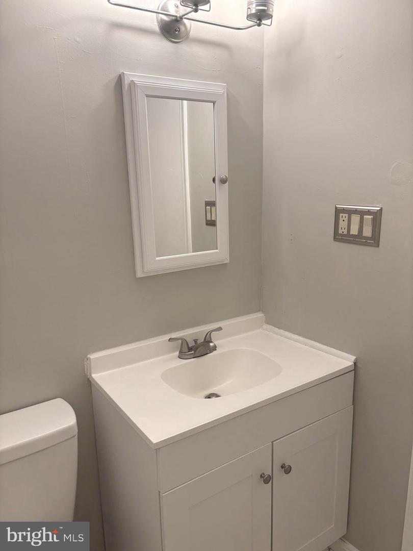 8617 COLSTON CT, MARSHALL, Virginia 20115, 3 Bedrooms Bedrooms, ,2 BathroomsBathrooms,Residential,For sale,8617 COLSTON CT,VAFQ2015878 MLS # VAFQ2015878