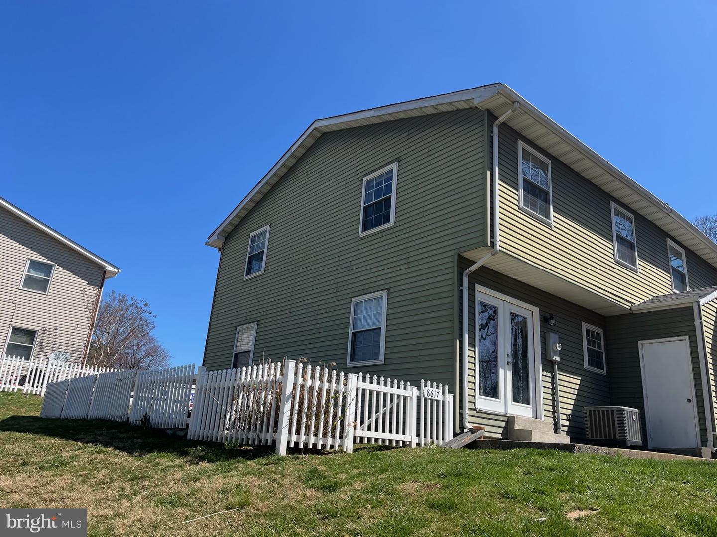 8617 COLSTON CT, MARSHALL, Virginia 20115, 3 Bedrooms Bedrooms, ,2 BathroomsBathrooms,Residential,For sale,8617 COLSTON CT,VAFQ2015878 MLS # VAFQ2015878