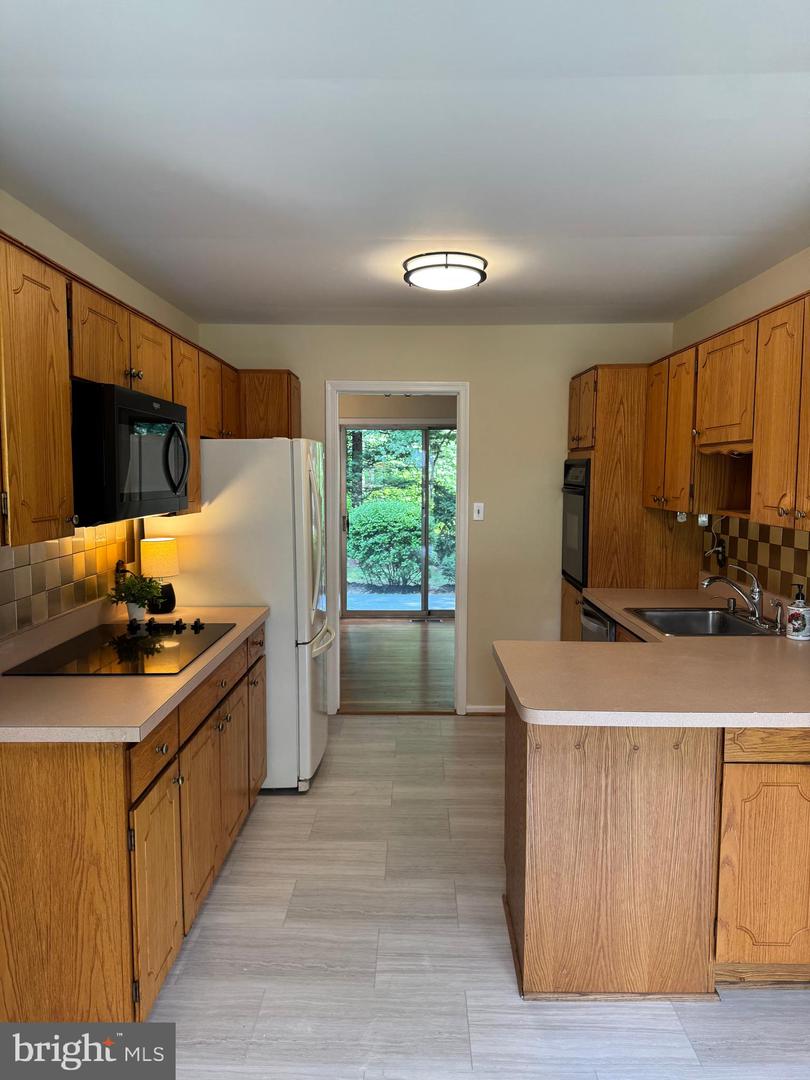 8108 GREELEY BLVD, SPRINGFIELD, Virginia 22152, 4 Bedrooms Bedrooms, ,3 BathroomsBathrooms,Residential,For sale,8108 GREELEY BLVD,VAFX2231230 MLS # VAFX2231230