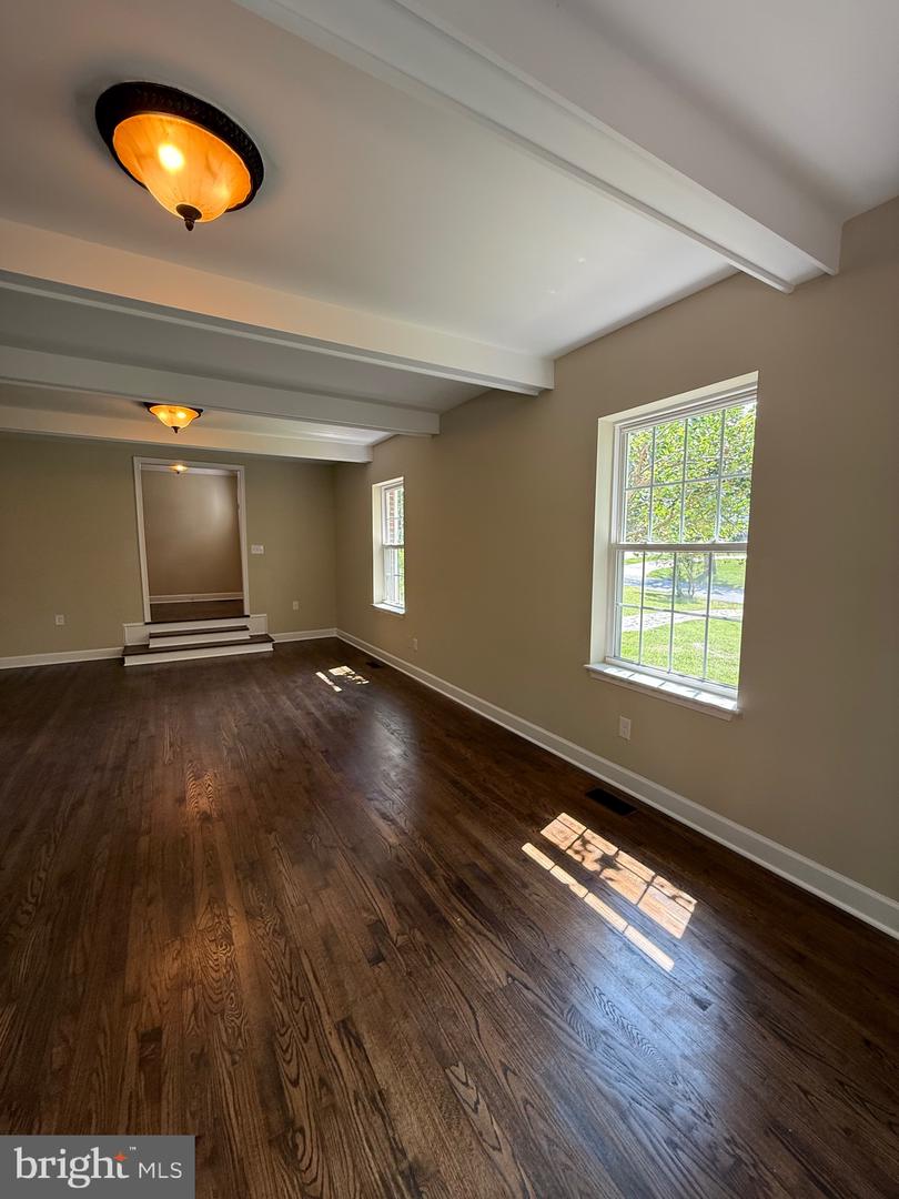 18820 KERILL RD, TRIANGLE, Virginia 22172, 5 Bedrooms Bedrooms, ,2 BathroomsBathrooms,Residential,For sale,18820 KERILL RD,VAPW2090918 MLS # VAPW2090918