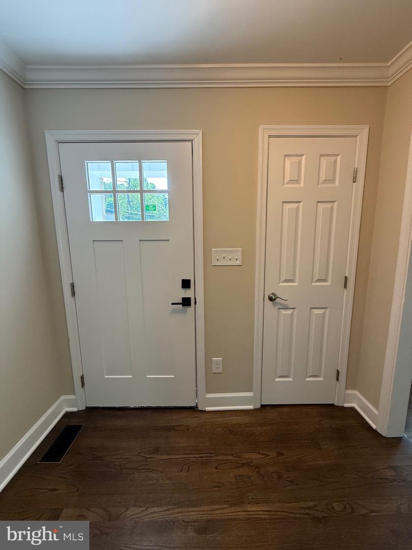 18820 KERILL RD, TRIANGLE, Virginia 22172, 5 Bedrooms Bedrooms, ,2 BathroomsBathrooms,Residential,For sale,18820 KERILL RD,VAPW2090918 MLS # VAPW2090918
