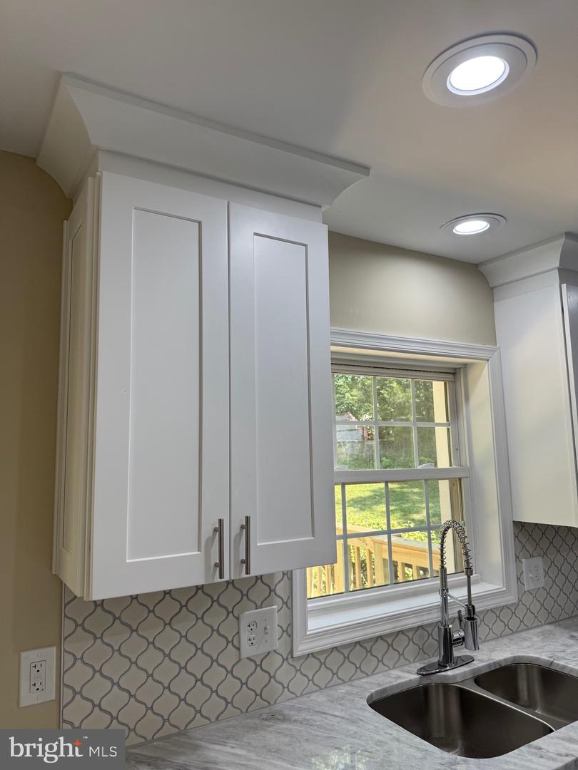 18820 KERILL RD, TRIANGLE, Virginia 22172, 5 Bedrooms Bedrooms, ,2 BathroomsBathrooms,Residential,For sale,18820 KERILL RD,VAPW2090918 MLS # VAPW2090918