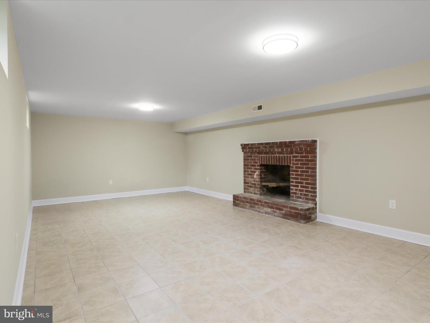 18820 KERILL RD, TRIANGLE, Virginia 22172, 5 Bedrooms Bedrooms, ,2 BathroomsBathrooms,Residential,For sale,18820 KERILL RD,VAPW2090918 MLS # VAPW2090918