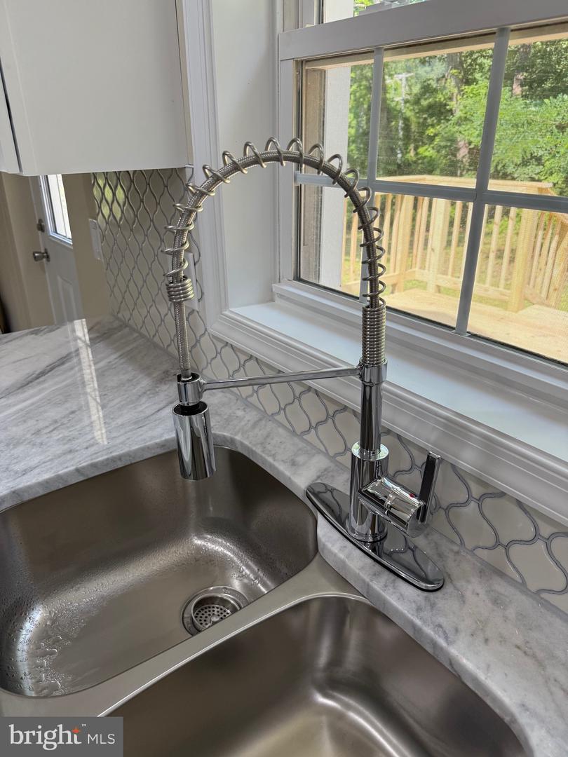 18820 KERILL RD, TRIANGLE, Virginia 22172, 5 Bedrooms Bedrooms, ,2 BathroomsBathrooms,Residential,For sale,18820 KERILL RD,VAPW2090918 MLS # VAPW2090918