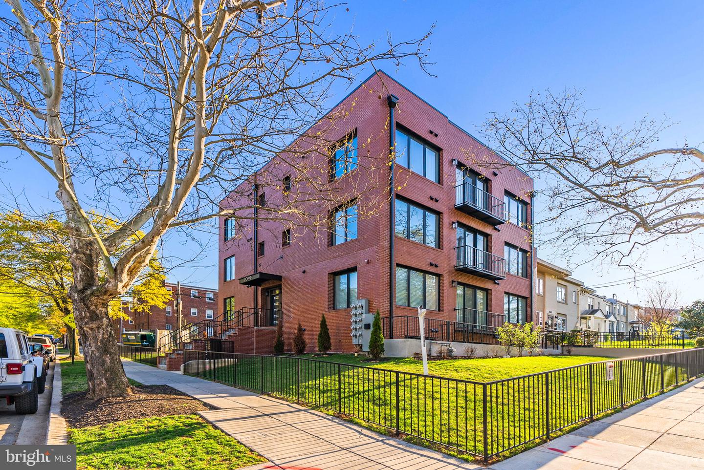 2019 M ST NE #6, WASHINGTON, District Of Columbia 20002, 2 Bedrooms Bedrooms, ,2 BathroomsBathrooms,Residential,For sale,2019 M ST NE #6,DCDC2194176 MLS # DCDC2194176