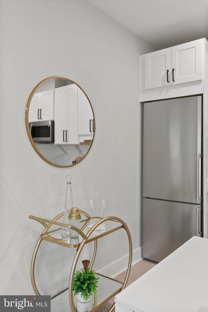 2019 M ST NE #6, WASHINGTON, District Of Columbia 20002, 2 Bedrooms Bedrooms, ,2 BathroomsBathrooms,Residential,For sale,2019 M ST NE #6,DCDC2194176 MLS # DCDC2194176