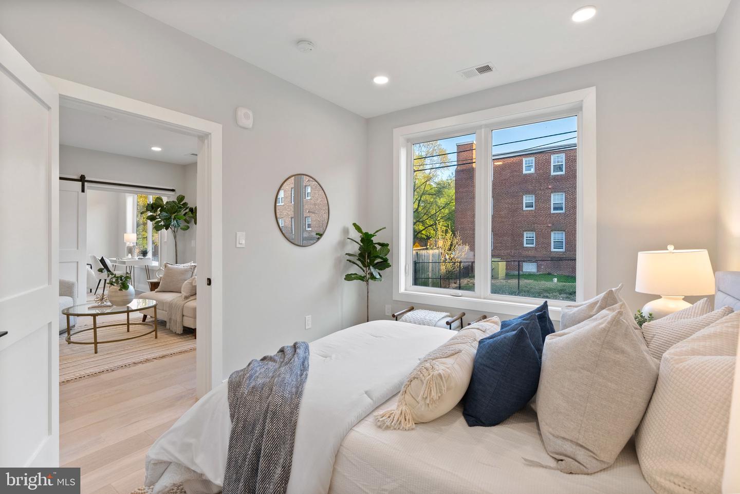 2019 M ST NE #6, WASHINGTON, District Of Columbia 20002, 2 Bedrooms Bedrooms, ,2 BathroomsBathrooms,Residential,For sale,2019 M ST NE #6,DCDC2194176 MLS # DCDC2194176