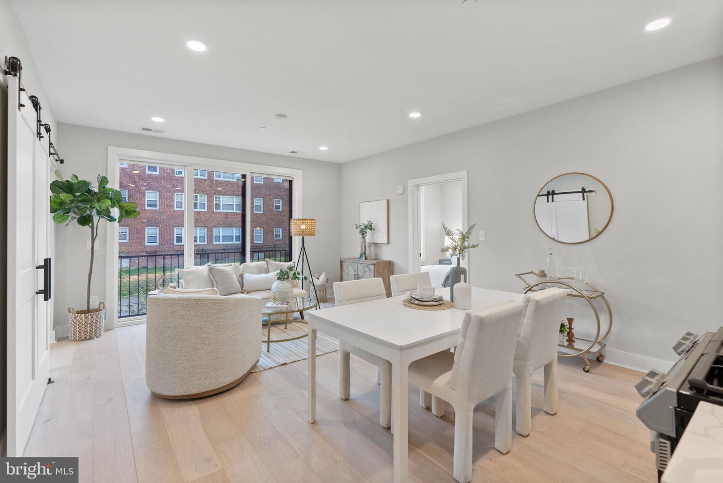 2019 M ST NE #6, WASHINGTON, District Of Columbia 20002, 2 Bedrooms Bedrooms, ,2 BathroomsBathrooms,Residential,For sale,2019 M ST NE #6,DCDC2194176 MLS # DCDC2194176