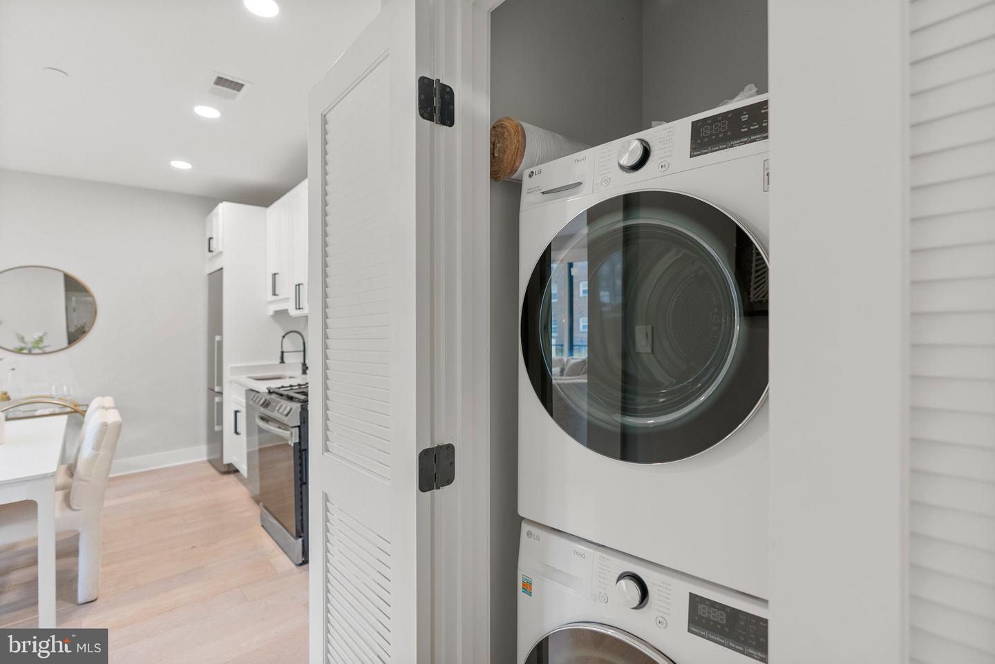 2019 M ST NE #6, WASHINGTON, District Of Columbia 20002, 2 Bedrooms Bedrooms, ,2 BathroomsBathrooms,Residential,For sale,2019 M ST NE #6,DCDC2194176 MLS # DCDC2194176