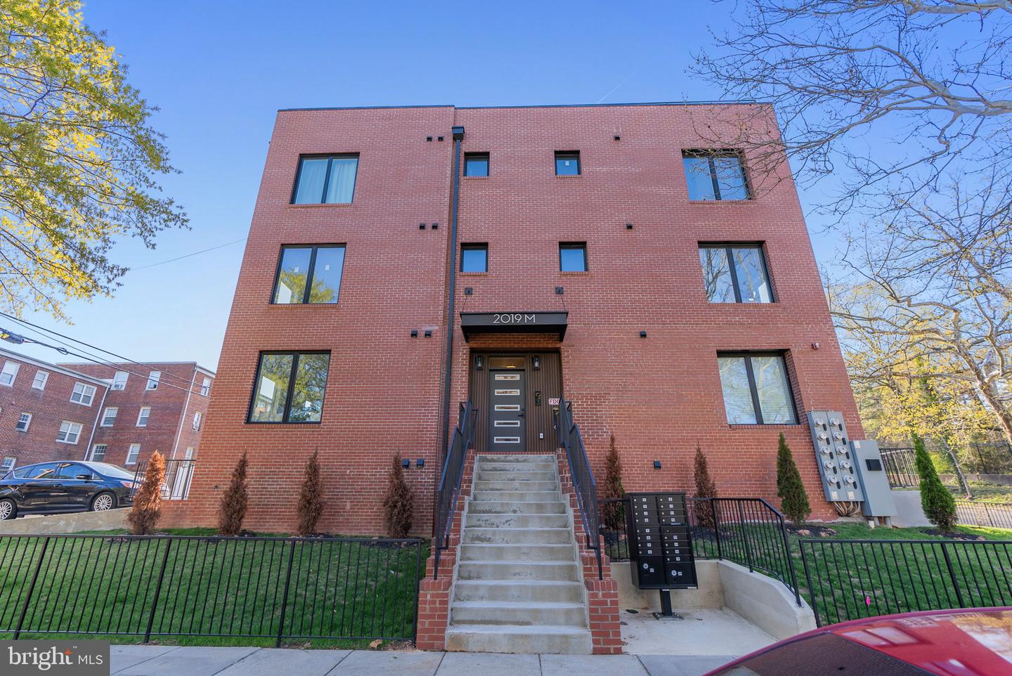 2019 M ST NE #6, WASHINGTON, District Of Columbia 20002, 2 Bedrooms Bedrooms, ,2 BathroomsBathrooms,Residential,For sale,2019 M ST NE #6,DCDC2194176 MLS # DCDC2194176