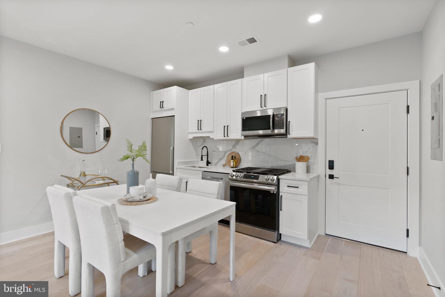 2019 M ST NE #6, WASHINGTON, District Of Columbia 20002, 2 Bedrooms Bedrooms, ,2 BathroomsBathrooms,Residential,For sale,2019 M ST NE #6,DCDC2194176 MLS # DCDC2194176