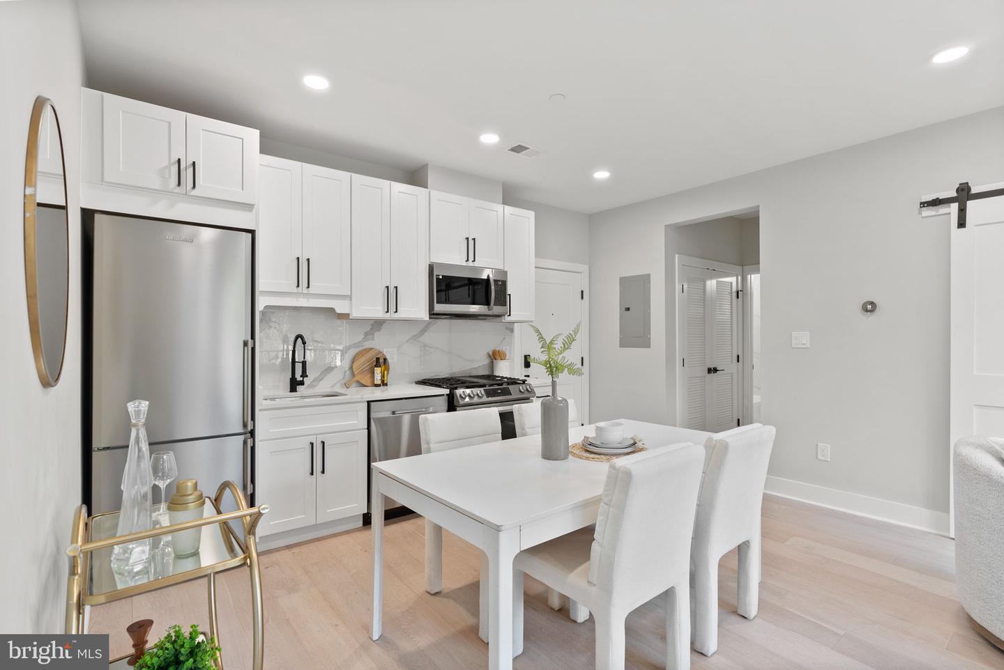 2019 M ST NE #6, WASHINGTON, District Of Columbia 20002, 2 Bedrooms Bedrooms, ,2 BathroomsBathrooms,Residential,For sale,2019 M ST NE #6,DCDC2194176 MLS # DCDC2194176