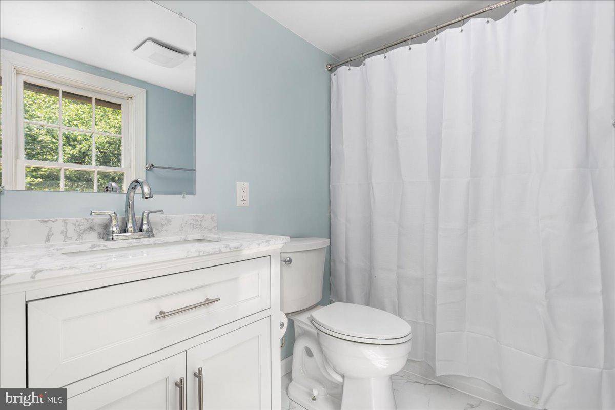 2245 BUCK MOUNTAIN RD, BENTONVILLE, Virginia 22610, 2 Bedrooms Bedrooms, ,1 BathroomBathrooms,Residential,For sale,2245 BUCK MOUNTAIN RD,VAWR2010830 MLS # VAWR2010830