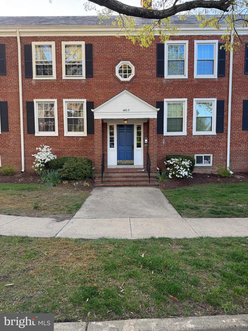 4803 30TH ST S #A2, ARLINGTON, Virginia 22206, 2 Bedrooms Bedrooms, ,2 BathroomsBathrooms,Residential,For sale,4803 30TH ST S #A2,VAAR2056132 MLS # VAAR2056132