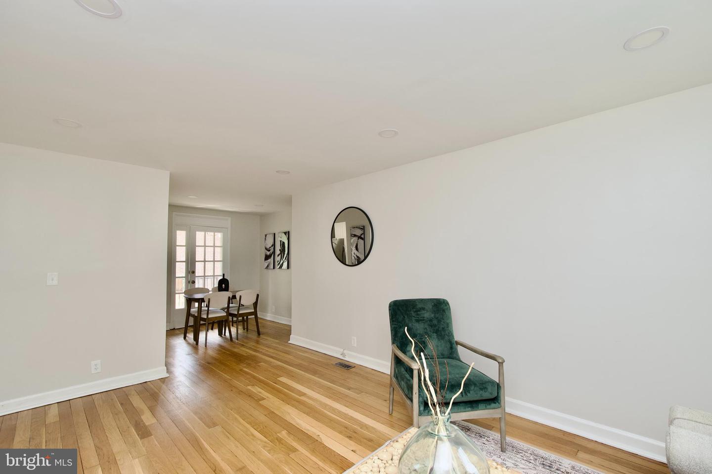 4803 30TH ST S #A2, ARLINGTON, Virginia 22206, 2 Bedrooms Bedrooms, ,2 BathroomsBathrooms,Residential,For sale,4803 30TH ST S #A2,VAAR2056132 MLS # VAAR2056132