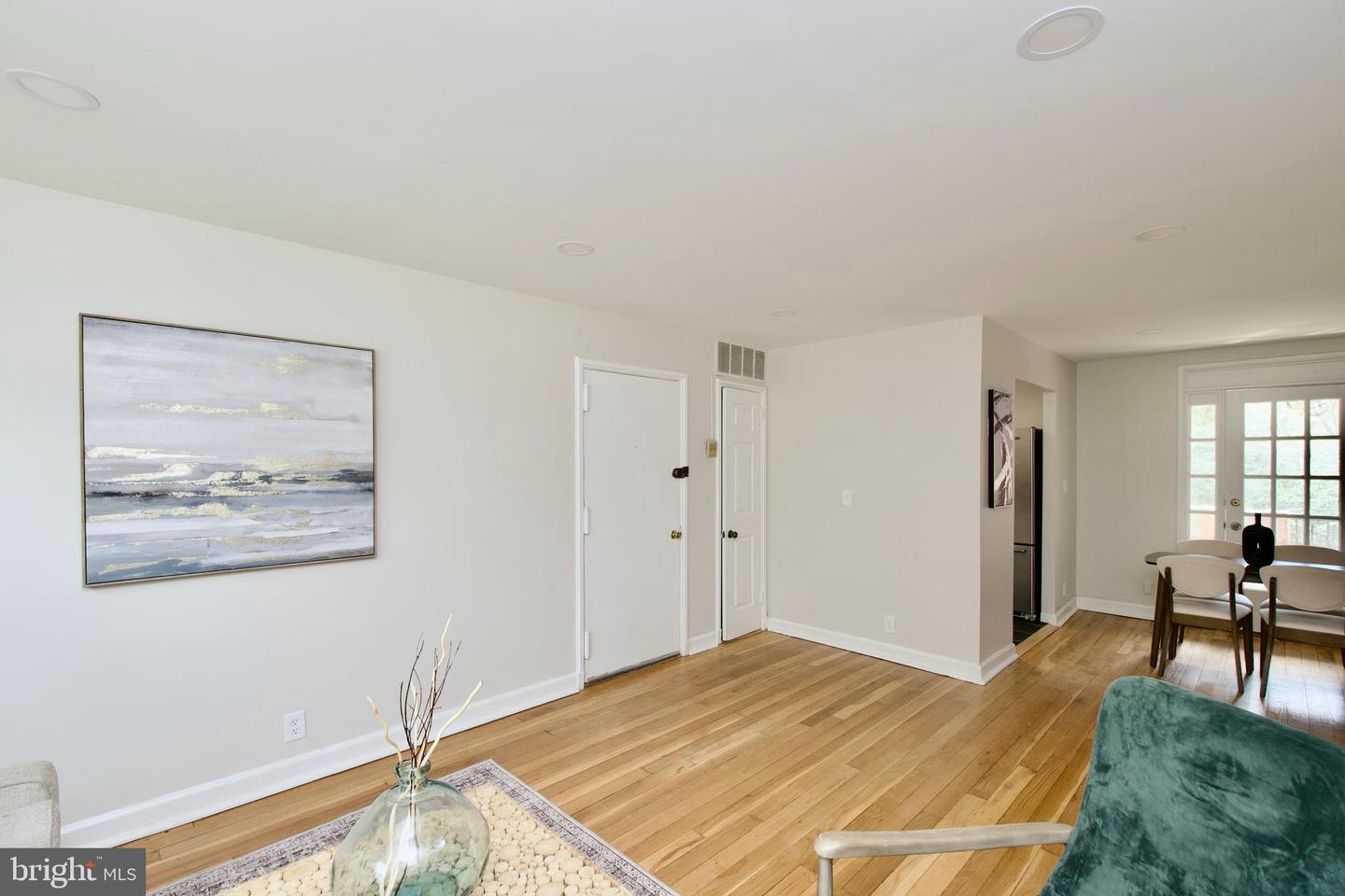 4803 30TH ST S #A2, ARLINGTON, Virginia 22206, 2 Bedrooms Bedrooms, ,2 BathroomsBathrooms,Residential,For sale,4803 30TH ST S #A2,VAAR2056132 MLS # VAAR2056132