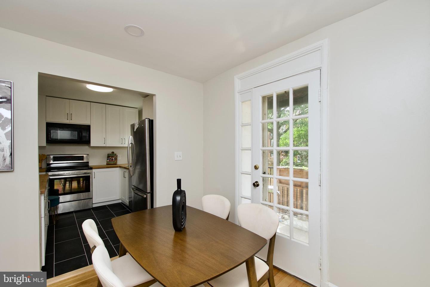 4803 30TH ST S #A2, ARLINGTON, Virginia 22206, 2 Bedrooms Bedrooms, ,2 BathroomsBathrooms,Residential,For sale,4803 30TH ST S #A2,VAAR2056132 MLS # VAAR2056132