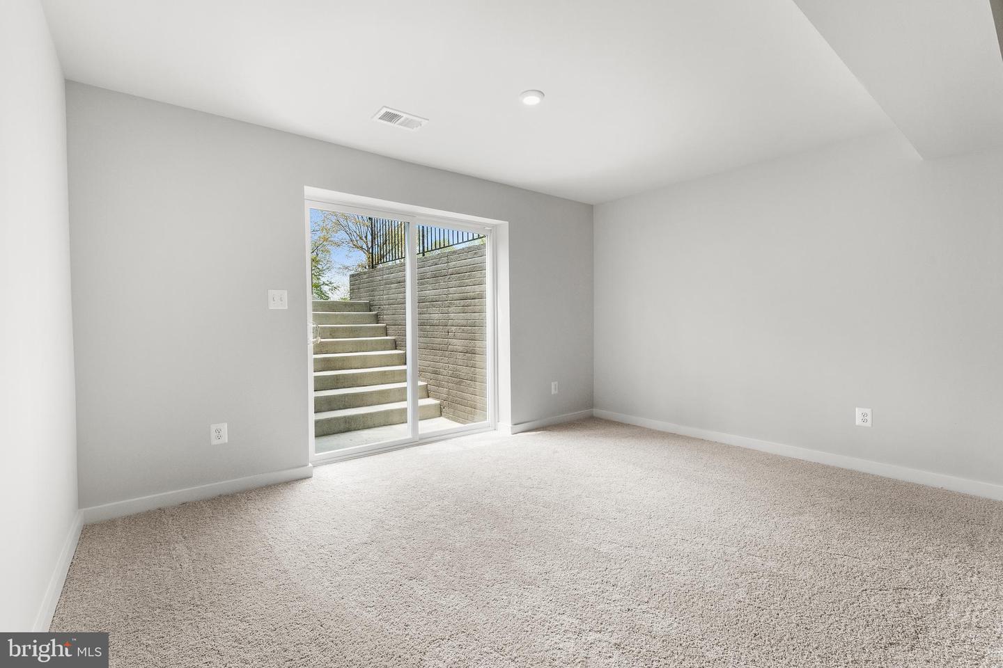 109 HILLSDALE DR, FREDERICKSBURG, Virginia 22405, 4 Bedrooms Bedrooms, ,3 BathroomsBathrooms,Residential,For sale,109 HILLSDALE DR,VAST2037956 MLS # VAST2037956