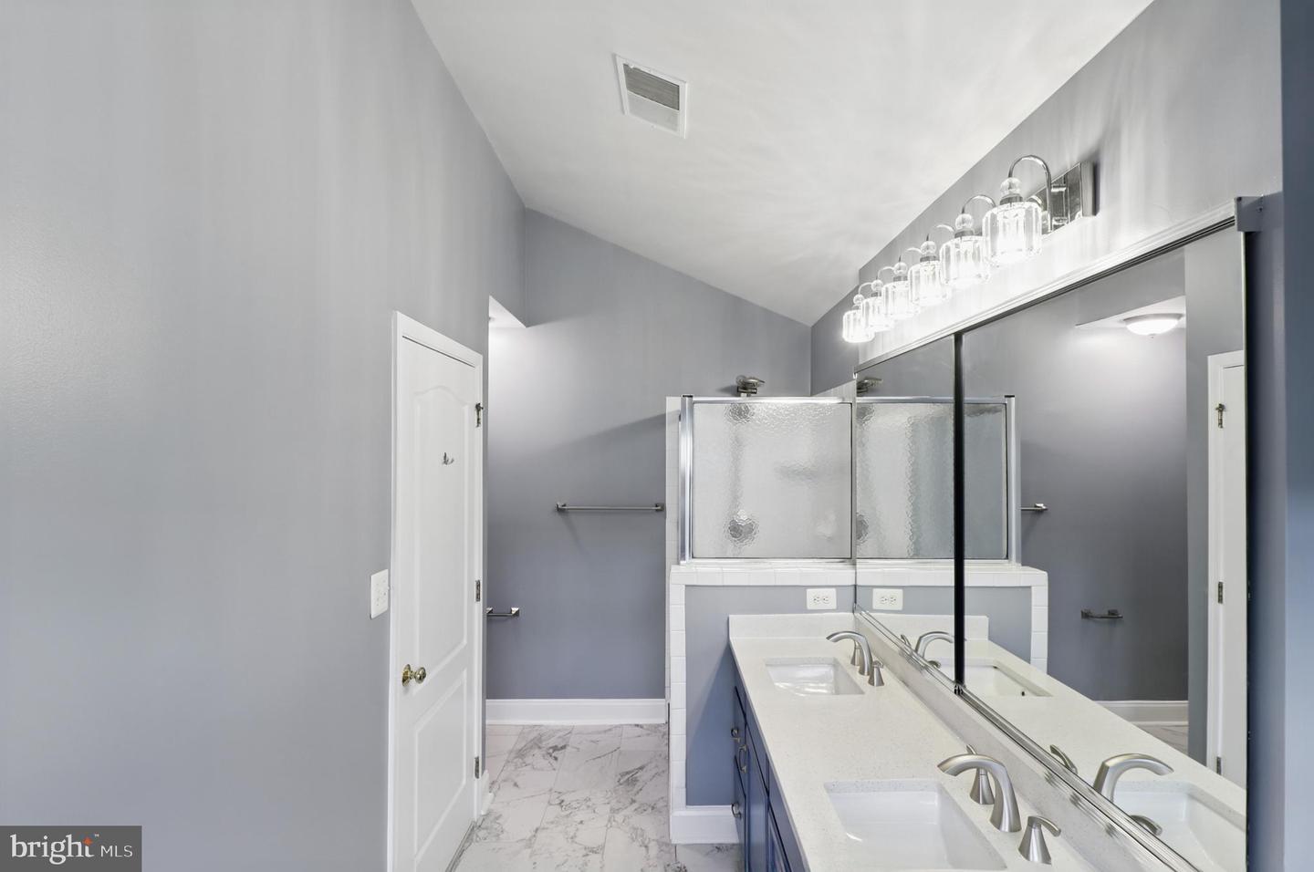 42827 FREEDOM ST, CHANTILLY, Virginia 20152, 5 Bedrooms Bedrooms, ,3 BathroomsBathrooms,Residential,For sale,42827 FREEDOM ST,VALO2094812 MLS # VALO2094812
