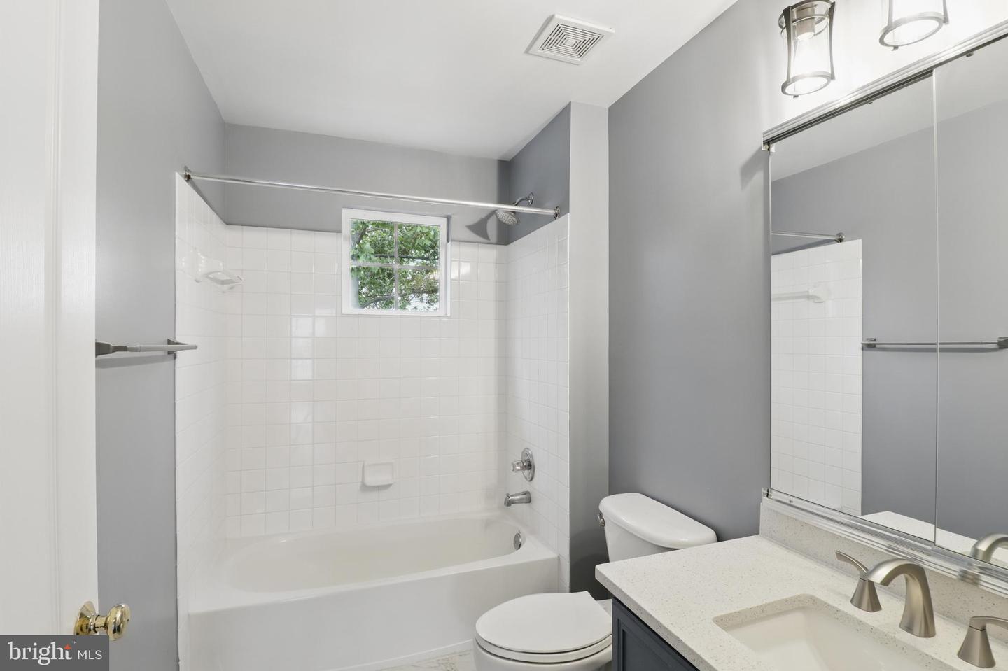 42827 FREEDOM ST, CHANTILLY, Virginia 20152, 5 Bedrooms Bedrooms, ,3 BathroomsBathrooms,Residential,For sale,42827 FREEDOM ST,VALO2094812 MLS # VALO2094812