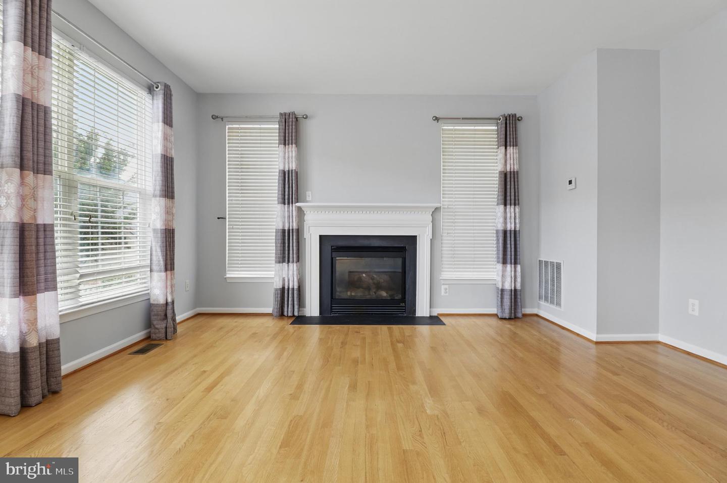 42827 FREEDOM ST, CHANTILLY, Virginia 20152, 5 Bedrooms Bedrooms, ,3 BathroomsBathrooms,Residential,For sale,42827 FREEDOM ST,VALO2094812 MLS # VALO2094812