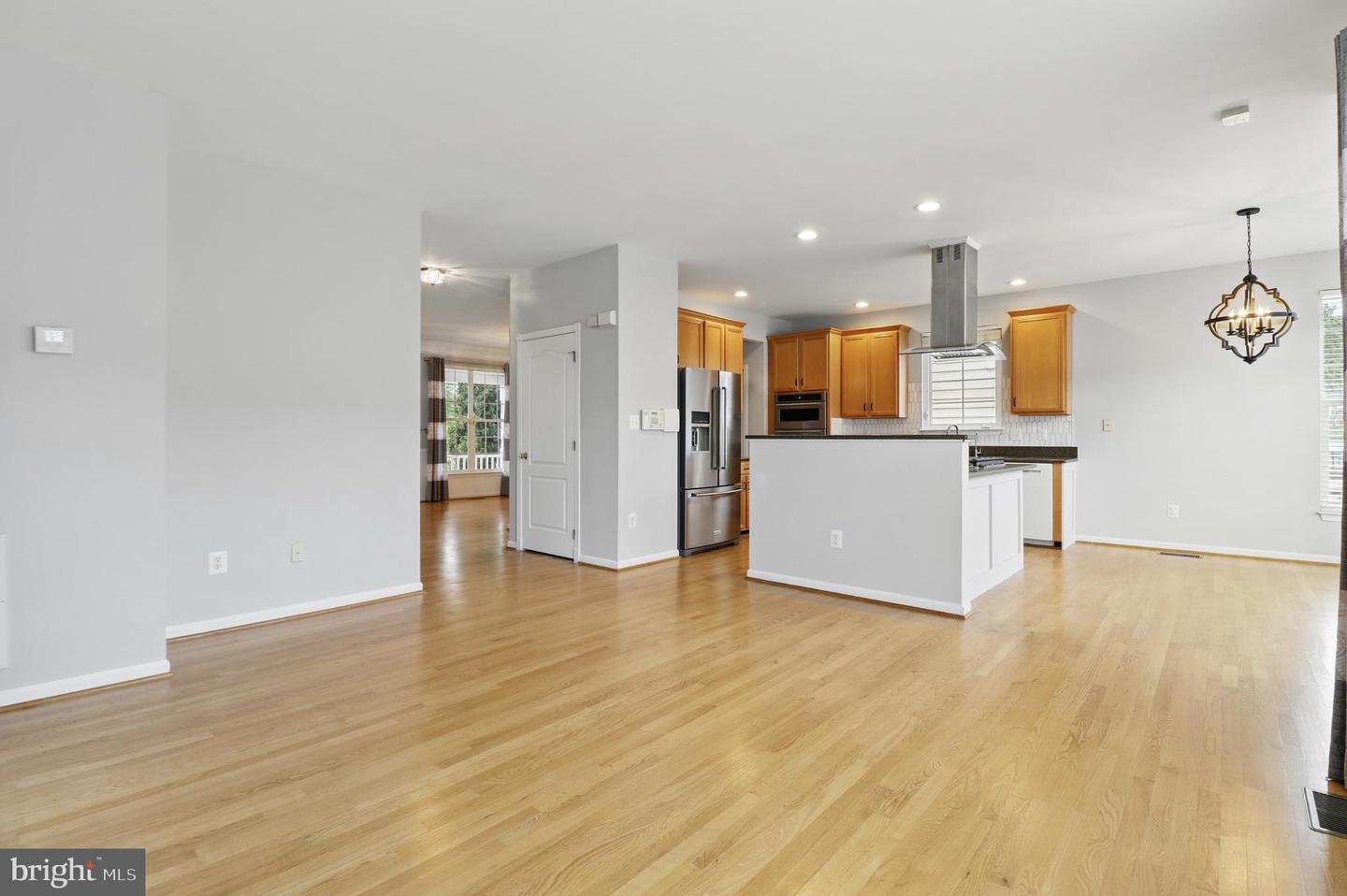 42827 FREEDOM ST, CHANTILLY, Virginia 20152, 5 Bedrooms Bedrooms, ,3 BathroomsBathrooms,Residential,For sale,42827 FREEDOM ST,VALO2094812 MLS # VALO2094812