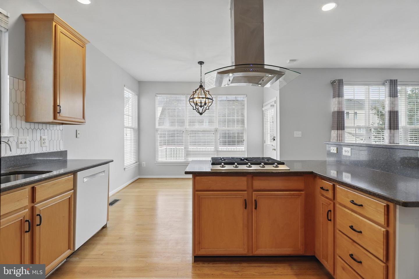 42827 FREEDOM ST, CHANTILLY, Virginia 20152, 5 Bedrooms Bedrooms, ,3 BathroomsBathrooms,Residential,For sale,42827 FREEDOM ST,VALO2094812 MLS # VALO2094812