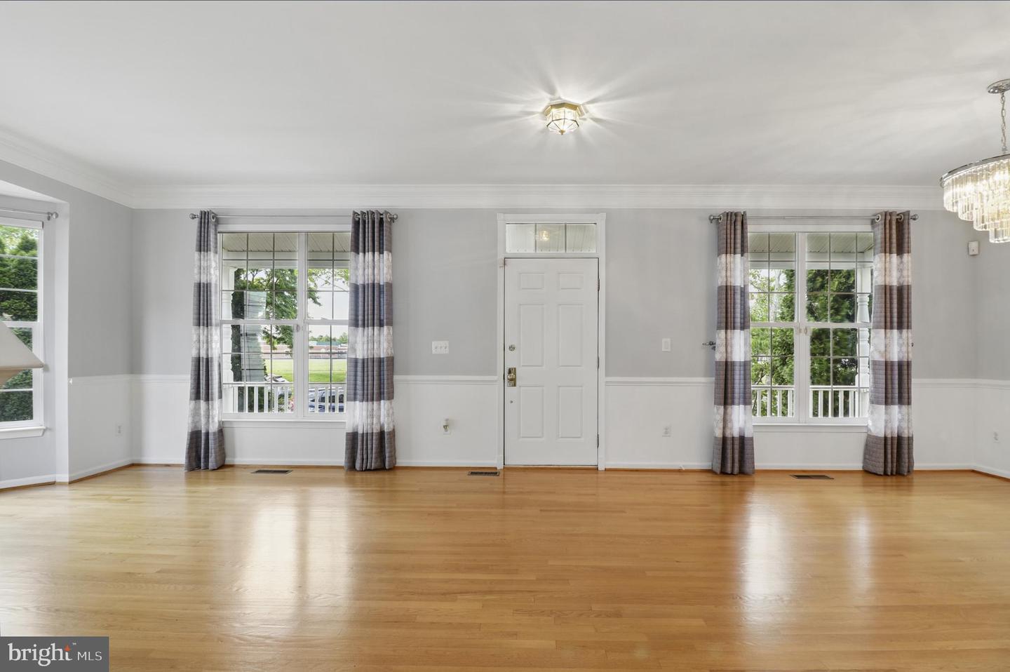 42827 FREEDOM ST, CHANTILLY, Virginia 20152, 5 Bedrooms Bedrooms, ,3 BathroomsBathrooms,Residential,For sale,42827 FREEDOM ST,VALO2094812 MLS # VALO2094812